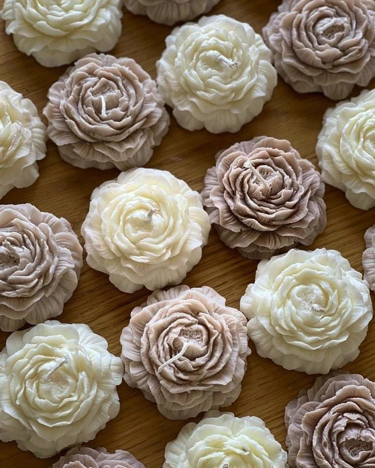 Elegance flower candle β¨