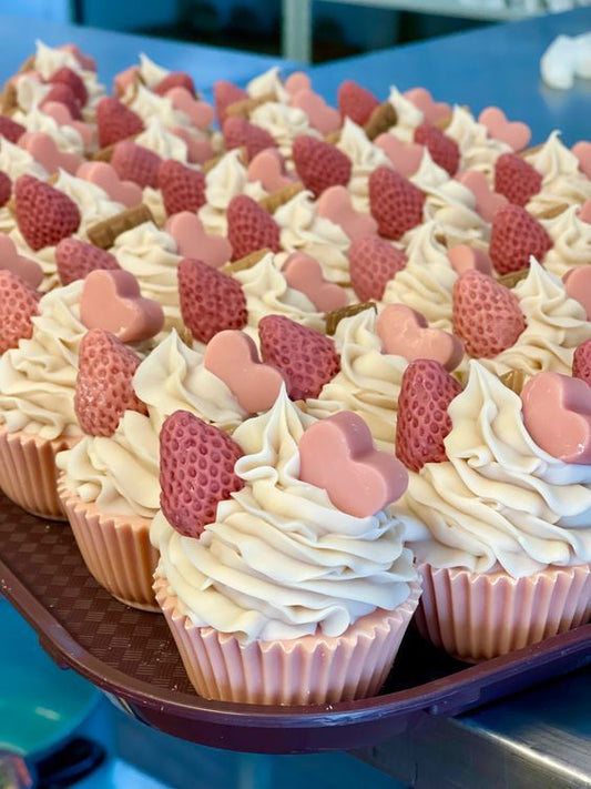 "Blush Blossom Cupcake" 🌸🧁