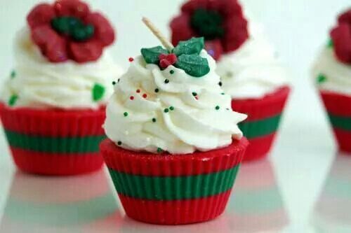 Elegance Christmas Cute Cupcake Candle 🕯️🎄