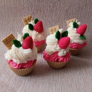 Blush Pink Velvet Cupcake 🧁💖
